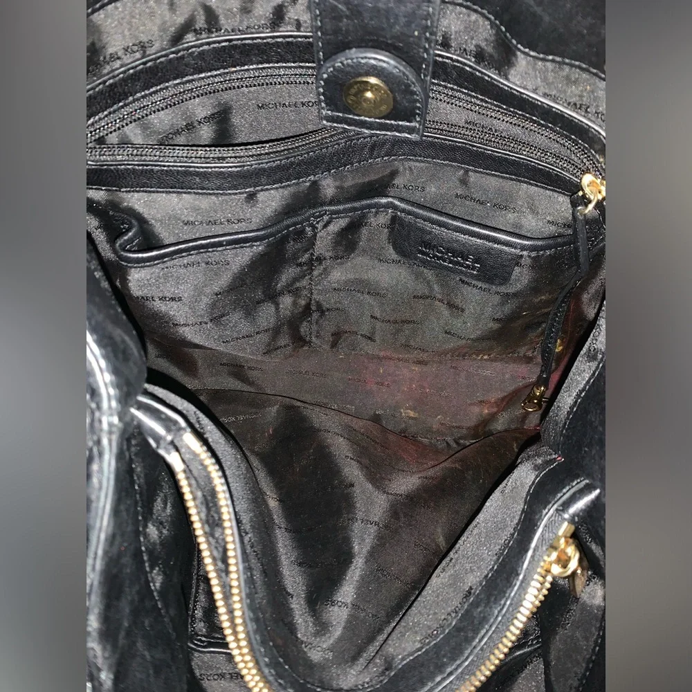 Michael Kors purse. - Picture 9 of 14